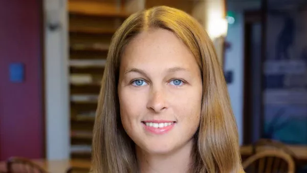 Rebecca Diamond Headshot